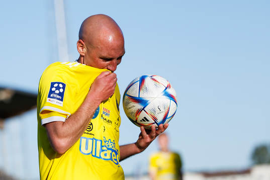 Falkenbergs Christoffer Carlsson
