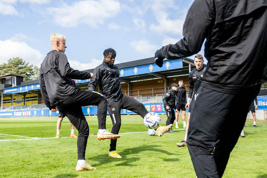 Otto Rosengren och Azeez Temitope Yusuf