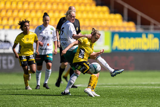 Rådas Lisa Johansson och Elfsborgs Linda Westberg Carlsson