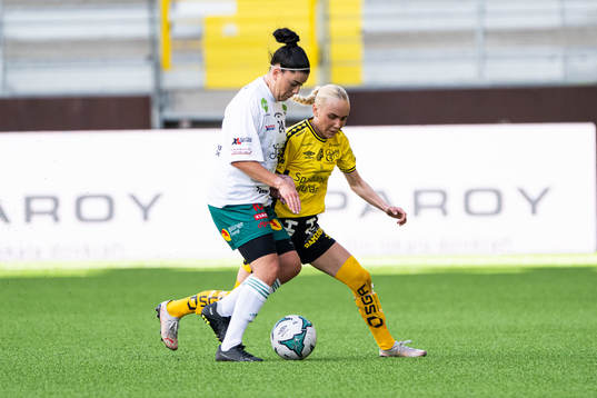 Rådas Emma Käll och Elfsborgs Tea Skoglund