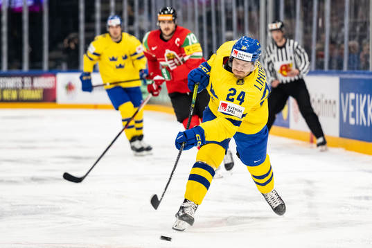 Oscar Lindberg of Sweden