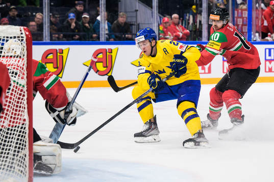 Lucas Raymond of Sweden and Gergo Nagy of Hungary