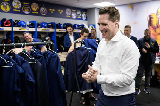 Head coach Sam Hallam of Sweden celebrates
