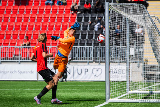 Brommapojkarnas Leart Krasniqi gör 3-2 bakom Landskronas
