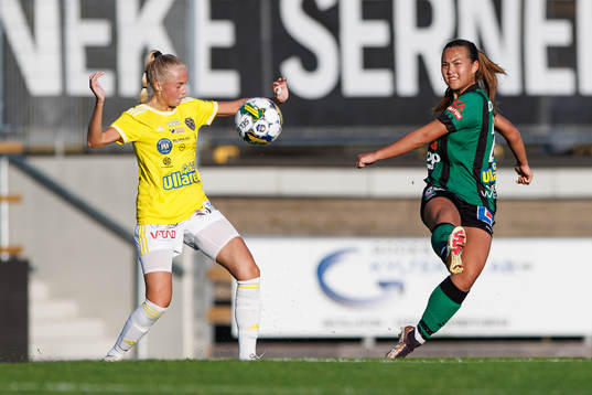 Falkenbergs Oliwia Berg och Varbergs Matilda Mårtensson