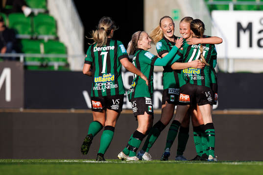 Varbergs spelare jublar