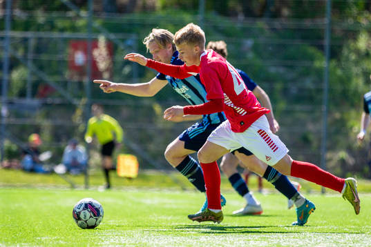 Djurgårdens Jack Tagesson och Kalmars Linus Braun