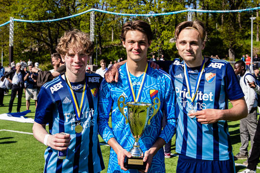 Djurgårdens Tom Dahlin, målvakt Max Croon och Oscar