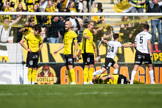 Mjällbys Colin Rösler, Viktor Gustafson, Herman Johansson