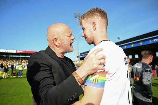 Häckens tränare Per-Mathias Høgmo och Samuel Gustafson