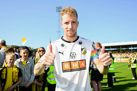 Häckens Samuel Gustafson jublar