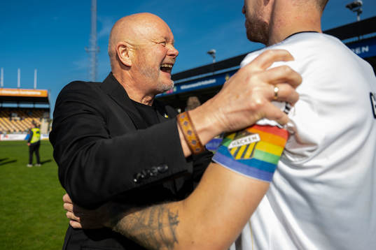 Häckens tränare Per-Mathias Høgmo och Samuel Gustafson