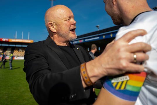 Häckens tränare Per-Mathias Høgmo och Samuel Gustafson