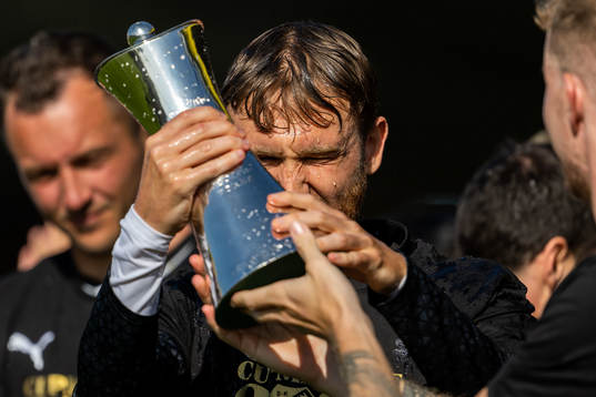 Häckens Simon Sandberg jublar