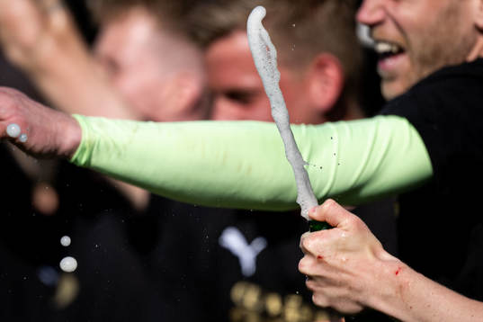 Champagne som sprutas