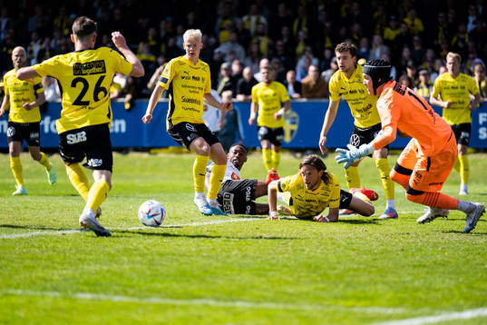 Häckens Ibrahim Sadiq mot Mjällbys Otto Rosengren, Noah