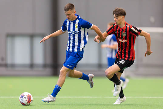 IFK Göteborgs Leo Radakovic och Brommapojkarnas Oskar