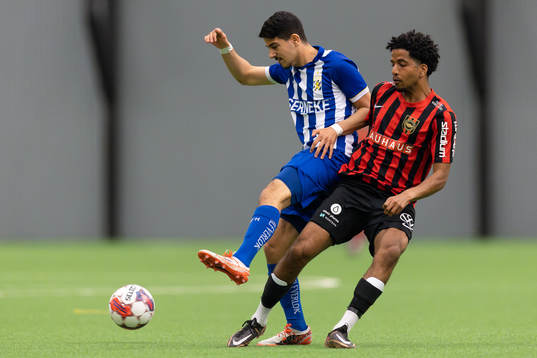 IFK Göteborgs Kevin Yazbek och Brommapojkarnas Nesim Hamde