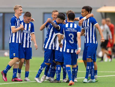 IFK Göteborgs spelare jublar
