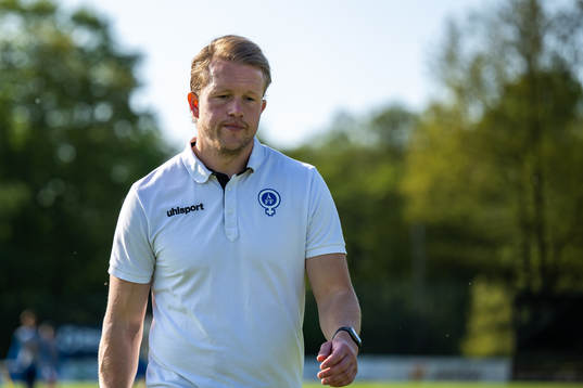 Åtvidabergs FFs huvudtränare Anders Bååth deppar