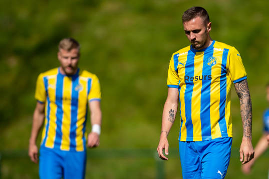 Eskilsminne IFs Casper Seger deppar