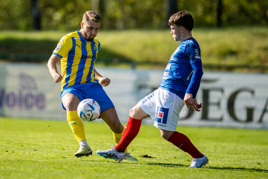 Eskilsminne IFs Endrit Ibishi och Åtvidabergs FFs Gustav
