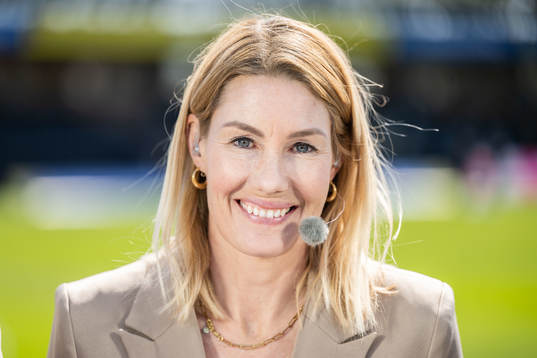 Hanna Marklund i SVTs studion
