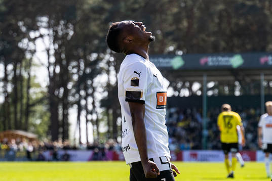 Häckens Ibrahim Sadiq reagerar