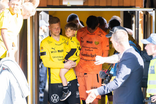 Mjällbys David Löfquist deppar