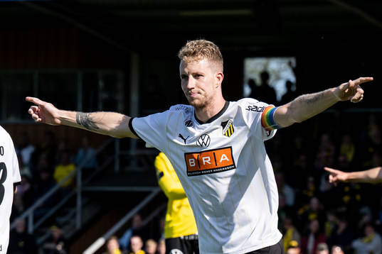 Häckens Samuel Gustafson jublar