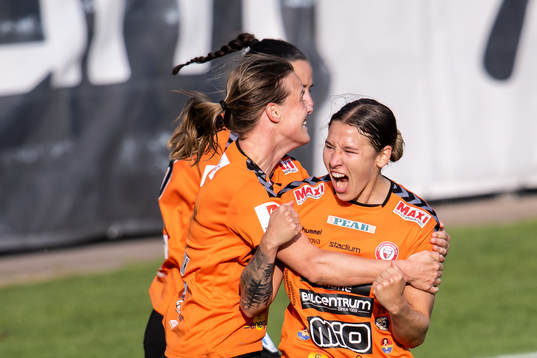 Kristianstads Tabitha Michelle Tindell jublar