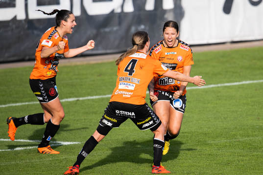 Kristianstads Tabitha Michelle Tindell jublar