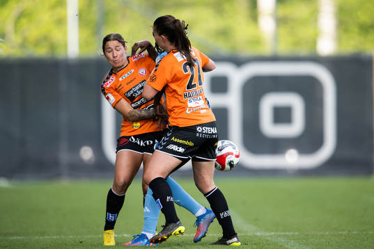 Kristianstads Tabitha Michelle Tindell och Josefin