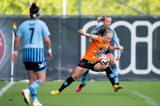 Kristianstads Hlin Eiriksdottir och Djurgårdens Matilda