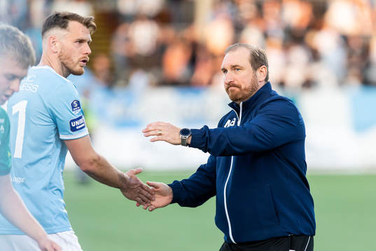 Gefles Leo Englund och tränare Mikael Bengtsson