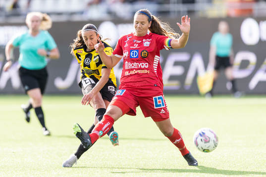 Häckens Rusul Rosa Kafaji och Linköpings Emma Lennartsson