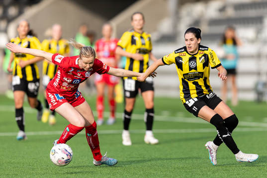 Linköpings Emma Östlund och Häckens Clarissa Larisey