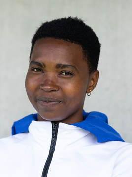 Häckens  Aisha Masaka innan fotbollsmatchen i