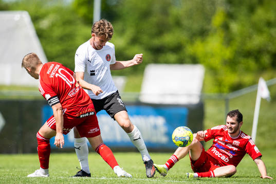 Hittarp IKs Oliver Lindström och Nässjö FFs Tobias