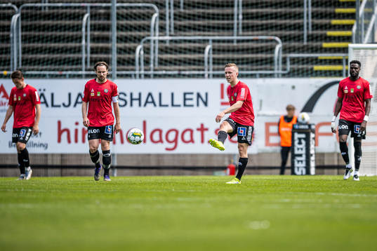 Örebros Kevin Walker och David Seger deppar