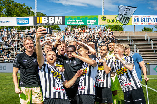 Landskronas spelare jublar