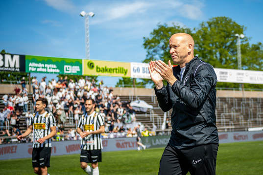Landskronas tränare Billy Magnusson jublar