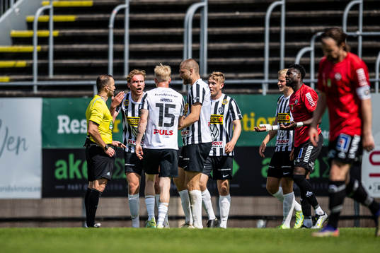 Landskronas Melker Jonsson reagerar
