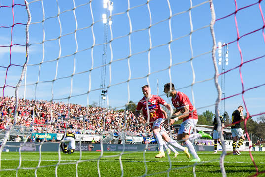 Degerfors Diego De Jesus Campos Ballestero skjuter 1-0 och