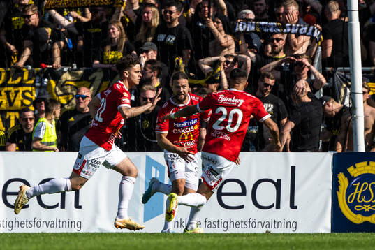 Degerfors Justin Salmon jublar
