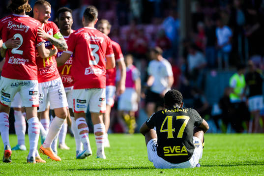 Degerfors Gustav Granath och Christos Gravius jublar