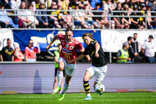 Degerfors Dijan Vukojevic och AIKs Axel Björnström
