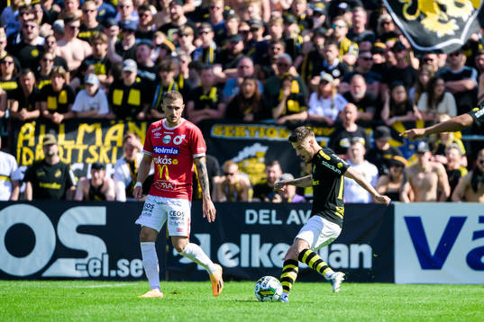 Degerfors Christos Gravius och AIKs Vincent Thill