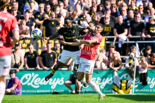 AIKs Rui Modesto och Degerfors Elyas Bouzaiene