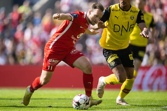 Bård Finne of Brann and Ruben Gabrielsen of Lillestrøm